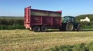 Ein #JohnDeere 6810 Handy Video von Finbarr Lawlor. | profi