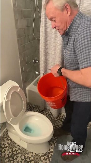 Drain Your Toilet Without Making a Mess (Super-Easy!)