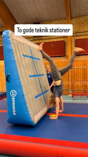 SpringNørden on Instagram: "Var i dag hos Melby IF i Nordsjælland og de var super skarpe til at bygge gode kreative stationer. På en af stationer brugte vi luftkilen fra 12Springs 💪 Tak til Melby’s instruktører for en god dag i hallen. #springgymnastik #gymnastics #gymnastik #airtrack #flikflak #backhandspring #kraftspring #handspring #"