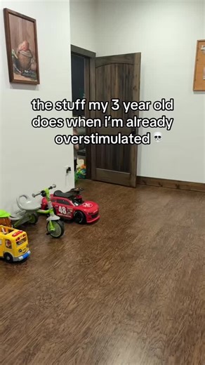 Hulk Hands Unleashed: A Fun Review