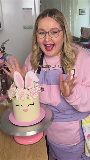 Make the cutest Bunny Cake with Allie using our 6-inch Frost Form! You can find our Silky ABC recipe on www.frostform.com 🩷 Pro tip: Whip the butter for a good 10 minutes for the whitest buttercream! #frostform #eastercake #bunnycake | Frost Form