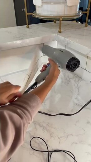 How to Remove Peel and Stick Contact Paper￼