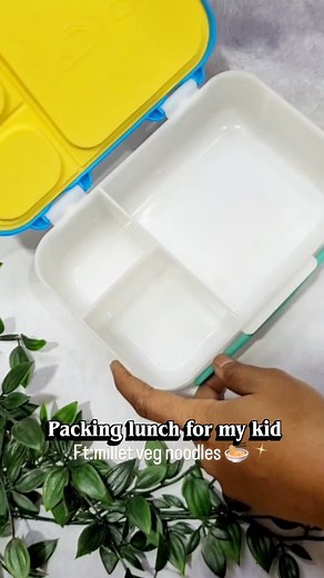 ✨️lunch box ideas 💡 for kids | school lunches✨️ 🌼what's in the box? ☘️veg milket noodles ☘️chips ☘️cake ☘️blueberries ☘️lil 📝 #lunchtime #lunchtime #lunchbox #lunchideas #lunchbreak #lunchboxes #indianlunch #indianlunchboxideas #indianlunchboxforkids #trending #ranveersingh #dhurandhar #hakkanoodles #noodles #streetfood #ᴛʀᴇɴᴅɪɴɢᴀᴜᴅɪᴏ #noodlesoup #noodles🍜 #explore #viralreels #fypage #noodleslover [Lunch, lunch box, lunch box ideas, trending, viral, explore, ] | Thelunchbox Tales