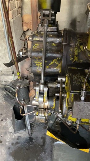 Old Rusty Diesel Engine Cold Start #shorts #trending #engine