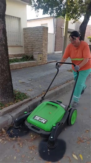 TRON BM55 | Barredora manual en prueba – Municipalidad de Sunchales (Santa Fe)