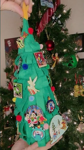 DIY Christmas Tree Perfect for Displaying Disney Pins! - Pinmas Day 14 #vlogmas