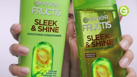 Garnier Fructis Sleek & Shine Shampoo (22 Fl Oz) + Conditioner (21 Fl Oz) Set for Frizzy, Dry Hair, Plant Keratin + Argan Oil (2 Items), 1 Kit (Packaging May Vary)