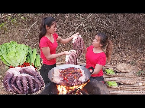 Wow Big Octopus arm Cooking and eating with spicy recipe for lunch ‪@MyNaturalFood‬