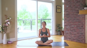 15-Min Morning Yogalates Full Body Stretch