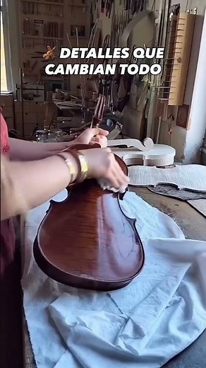 🎻 DETALLES QUE CAMBIAN TODO\nUn simple ajuste puede transformar el sonido completo de un violín.…