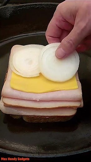 A Delicious Grilled Turkey and Cheese on Rye #shorts #grilledturkeyandcheese