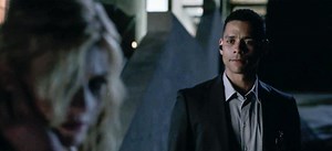 Arrow saison 8 : Future Team Arrow et le nouveau Deathstroke en extrait