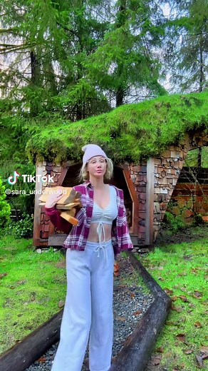 There’s too many of them, that’s why I moved to the woods 🤌 #cabin #introvert #handmadehouse