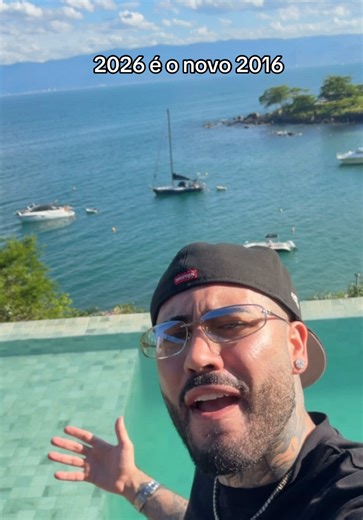 Feliz 2016: Celebração com MC Kevinho e MC Davi