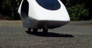 Inline-wheeled Thrustcycle SRT performs a clever balancing act