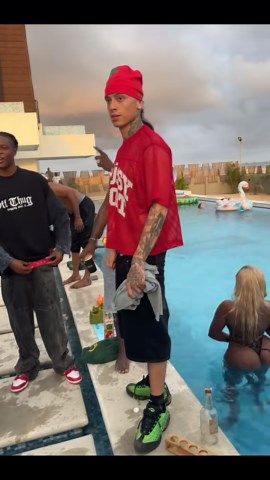 Central Cee New Single 'BAND4BAND' - Concert Performance Highlights