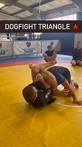 2K views | Dogfight Triangle  Another option from the dogfight if you can’t take your opponent down is to shelf the leg and shoot for the triangle choke 邏 #nogi #nogigrappling #nogibjj #nogijiujitsu #submissions #submissiongrappling #submissionwrestling #jiujitsu #jiujitsulifestyle #bjjcoach #mma #mmatraining #mmacoach #bjjtraining #bjjtechnique #bjjtechniques #mmatechniques #mmadrills #grapplingtechniques | Danny Mitchell | Facebook