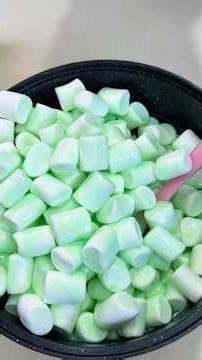 Mint Chocolate Snowflake Crisp Have you want to try this Delicious snowflakes?