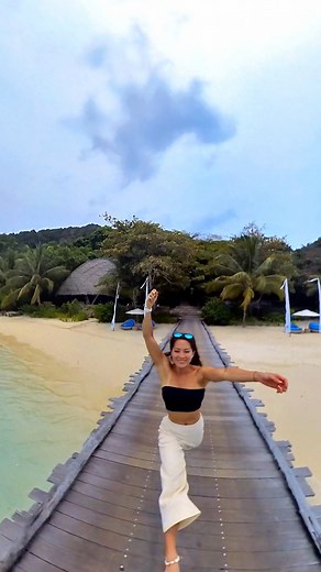 420K views · 4.1K reactions | 用X3全景相機+子彈時間配件，定格旅行的精彩瞬間 ️ @_paradiseseeker_ with insta360 X3 #insta360 #bullettime #spinningeffect #travelactioncam #insta360x3 #攝影教學 | Insta360 | Facebook