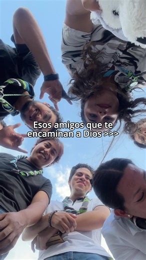 Un grupo que construye sueños juntos, que camina con esperanza y de la mano del otro ✝️❤️✨ . . . #jovenescatolicos #jovenesencristo #peregrinosdelamor #esperanza #amoralprojimo