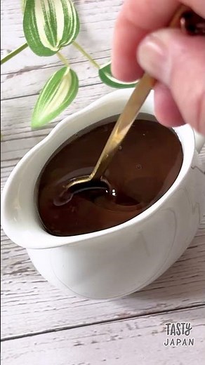 【パキパキ食感がたまらん…】海外でも大バズり中！？秒で固まる「マジックシェルぶどう」 / Magic Shell Frozen Grapes