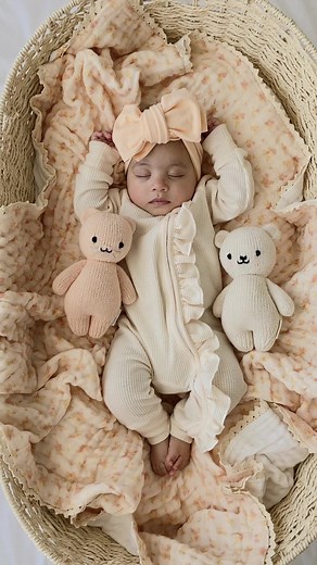 Did you ever have a special blankie when growing up? 🥺 We can totally see our new Gauze Blanket being *THAT* blankie for your little love 🌸 launching Friday! #fyp #cutebabymoment #babygirloutfit #babyootd #babytok #babyfever