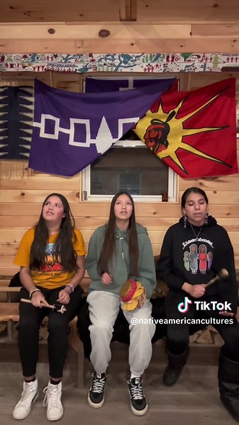 If yall couldn't tell we love this song soo muchhh but anyways just a little jam with my sisters #powwowlife #nativeamerican #nativeamericanmusic #powwowtrail #cree #nativepride #nativepeople #sioux #indigenous #navajo #FirstNations #powwow #jingledress #culture #suite #dancing #viral #foryou #fpy