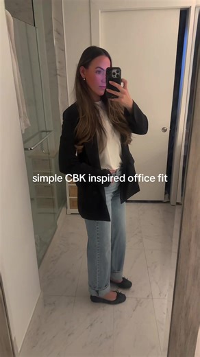 Choosing Between Ballet Flats and Loafers for Office Attire