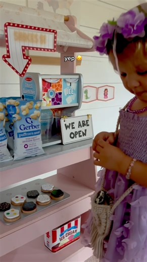 NEW Gerber Puffcorn was made to melt easily, with no added salt or artificial colors. Coming in two flavors, Tomato Bliss and Classic Corn - Puffcorn is the perfect introduction to snacking and new textures...and movie night!🎬✨🍿 🛒Now available on Amazon.com | Gerber