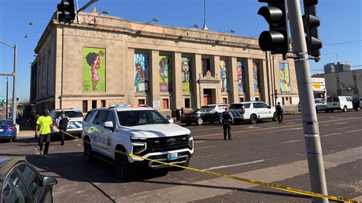 Smoke shop employee charged in shooting that killed 2, injured 3