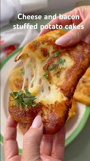 Crispy Potato Cakes - Stuffed with Bacon & Cheese @notquitenigella #recipe #potatorecipe