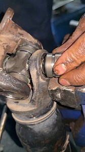 Driveshaft Universal joint repair. Follow and share with your mechanic friends 🚗🧑‍🔧 #mechanicalengineering #car #mechanics #reels #parts #cars #mechanic #automotive #mechaniclife #BMW | MD Mohsin Hasan Munna