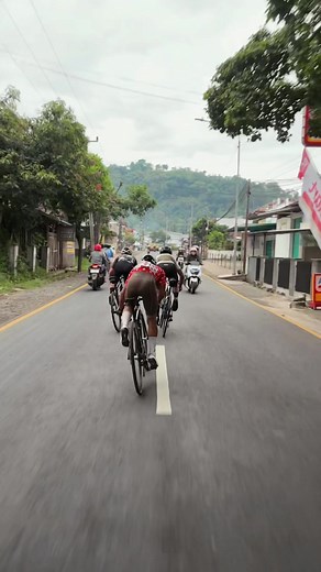 @Lioe. @ozannn @Ibrahim Kayyis 🫀 #palscyclingphilosophy #roadcycling #roadbike #fixedgear #fyp