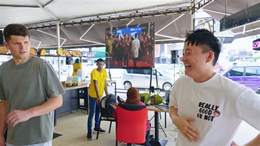 He flew across the world for street food - and nothing prepared him for Thailand