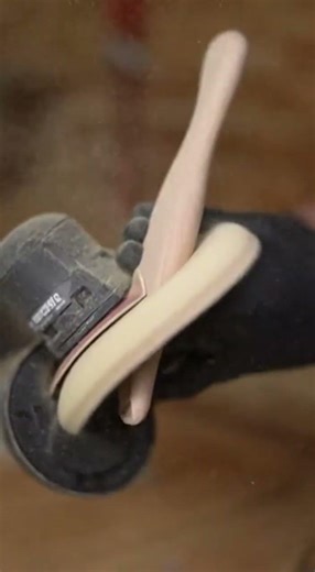 Rusty Garden Tools Restored: New Wooden Handles & First Cut Test #GardenRevamp #ToolRestoration