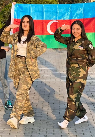 İlk Defe Vefalim Reqsi Baküdə 😍 #trend #reqs #danceonline #azerbaycan🇦🇿