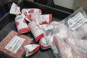 Prairie View A&M's meat market is an open secret around Houston, counting students and alumni as frequent buyers but gaining popularity with others who drive across the region for the frozen goods. https://trib.al/29ETS2o | Houston Chronicle