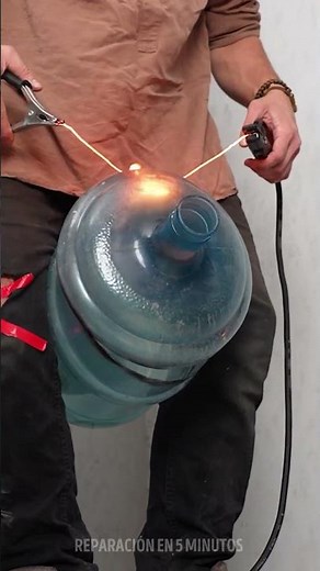 ¡Crea tu propio taladro con botellas recicladas! 🔧♻️