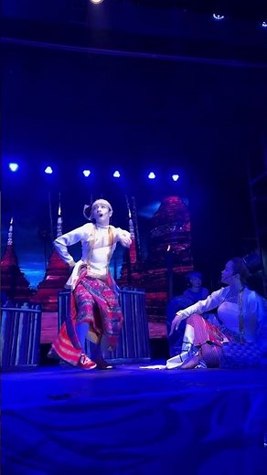 ချစ်တဲ့မျက်လုံး နဲ့ ကြည့်တော့ ချစ်စရာပေါ့