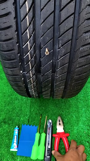 🚘SP CAR TIPS 🚘 on Instagram: "Tire Fixing Kit For Best Use 🧰 #mechanic #autorepair #TyreRepair #puncture #autotools #viral #trending #reels"