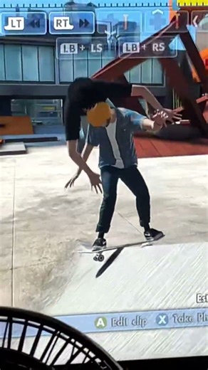 Grinded with my 15 year long xbox friend on my back in Skate 3 #xbox #xboxgamepass #skate3