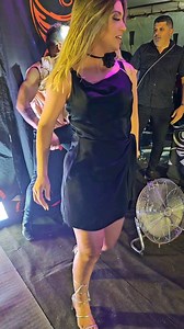 27M views · 76K reactions | Naturalmente que foi combinado né, olha o tamanho do homem ... o marido da moça... por sinal um casal muito simpático, amo quando eles aparecem nos shows .. 殺殺 #washingtonbrasileiro #piseiro #WB #piseirodovaqueiro #piseirooriginal #puradança #dancarinos #comédia #forró #pisadinha #musica #viralreels #comedia #descontração #viralpost #rodeio #peão #pecuaria | Washington Brasileiro | Facebook