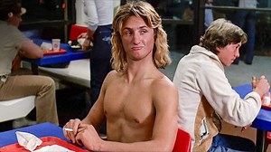 Opening Scene Kids at the Mall - Fast Times at Ridgemont High (Sean Penn)