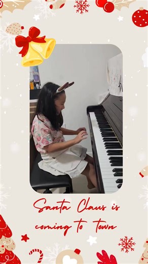Santa Claus is Coming to Town 🎅🎶 …and student Tricia is giggling all the way! 2 more days till Christmas! | Amanda Piano Studio