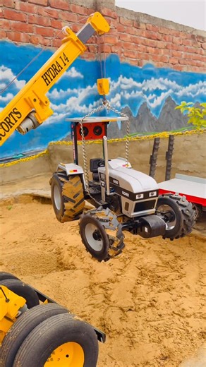 Mohit Malik on Instagram: "Look 😍 Rc hydra 14 crane loading damaged Eicher rc tractor on trolley"