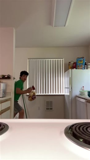 Making jalapeño popper burger 🍔