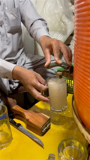 Authentic and refreshing fresh lemon juice making 😋#lemon #juice #food #foodie