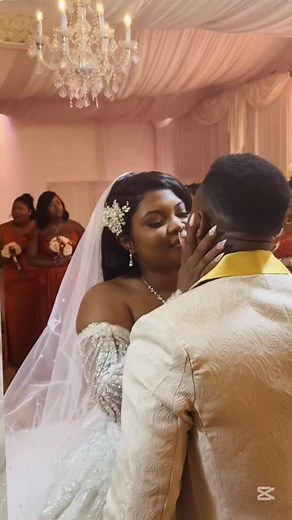 Diferent Types of kissing#learnenglish #anglaisfacile #englishteacher #haitiantiktok #haitianusa