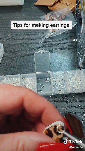 #tipsandtricks #ComeDanceWithMe #ScreamItOut #howtomakeearrings #ByeByeSundayBlues #earringbusiness #diyearrings #howto #creative #earringmaking #fauxleatherearrings