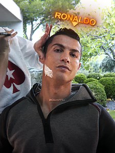 Ronaldo Reacts To Juggling The Ball 🥶 #ronaldo #cristianoronaldo #football #soccer #cr7 #goat #ronaldofan #ronaldoskills #ronaldogoals #ronaldolegend | 𝘊𝘳𝘪𝘴𝘵𝘪𝘢𝘯𝘰 𝘙𝘰𝘯𝘢𝘭𝘥𝘰 𝘍𝘢𝘯 𝘊𝘭𝘶𝘣